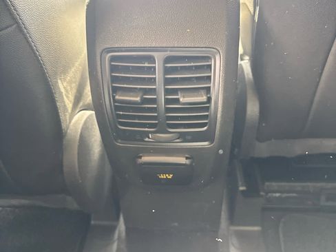 Used 2016 Ford C-MAX SEL image 36