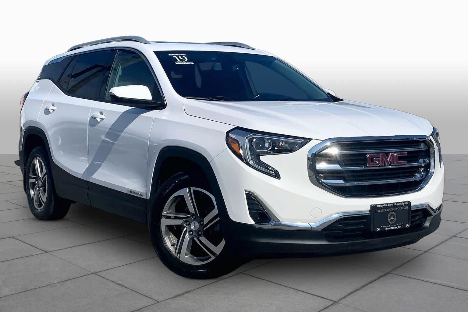 Used 2019 GMC Terrain SLT w/ Preferred Package AWD/4WD image 3