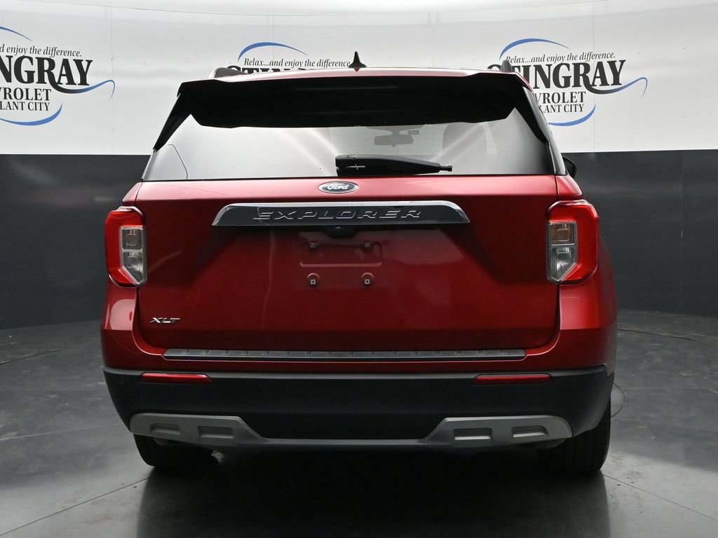 Used 2021 Ford Explorer XLT w/ Equipment Group 202A RWD image 6