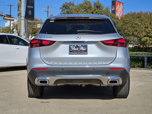 Used 2025 Mercedes-Benz GLA 250 image 7