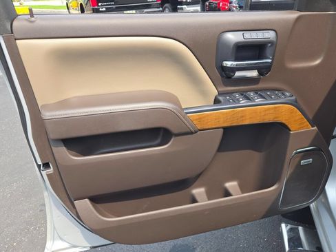Used 2016 Chevrolet Silverado 1500 LTZ w/ LTZ Plus Package AWD/4WD image 22