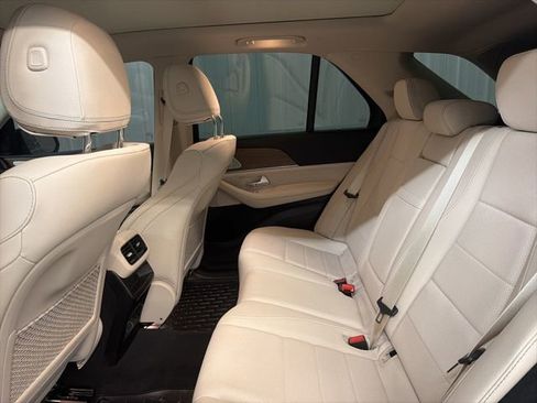 Used 2025 Mercedes-Benz GLE 450e 4MATIC image 18