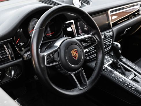 Used 2020 Porsche Macan S AWD/4WD image 15