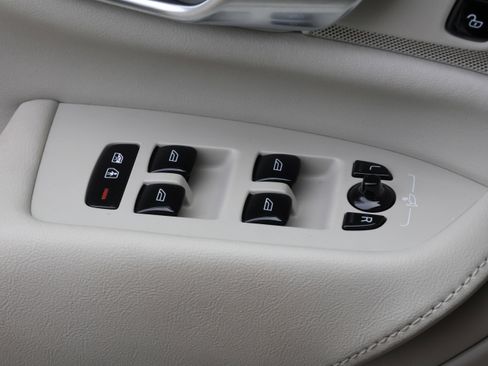 Used 2023 Volvo XC90 B6 Ultimate w/ Protection Package Premier image 15