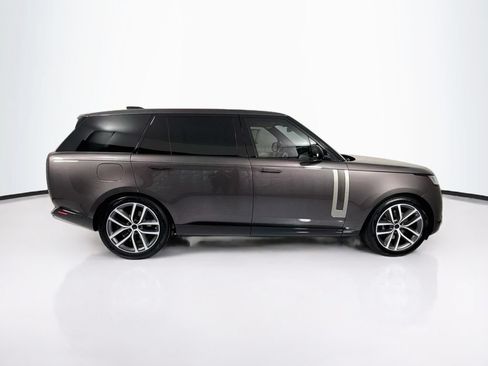 New 2026 Land Rover Range Rover Long Wheelbase SE AWD/4WD image 4