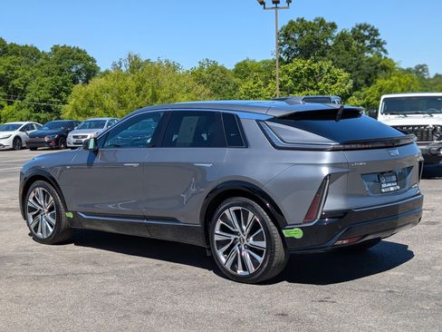 Used 2023 Cadillac Lyriq 2WD image 7