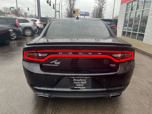 Used 2017 Dodge Charger R/T w/ Driver Confidence Group image 6