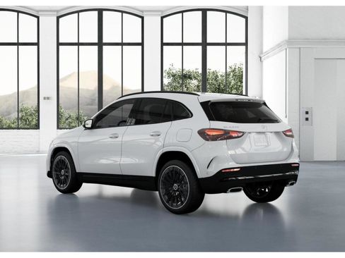 New 2025 Mercedes-Benz GLA 250 image 29