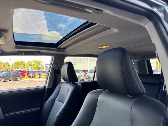 Used 2022 Toyota 4Runner SR5 Premium w/ Moonroof Package AWD/4WD image 12