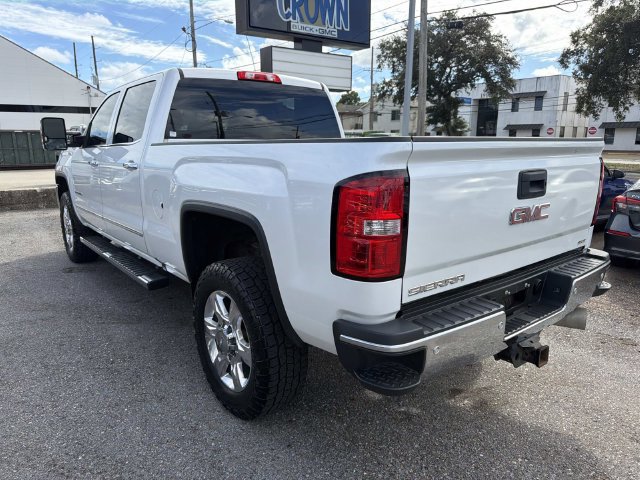 Used 2019 GMC Sierra 2500 SLT w/ Duramax Plus Package AWD/4WD image 9