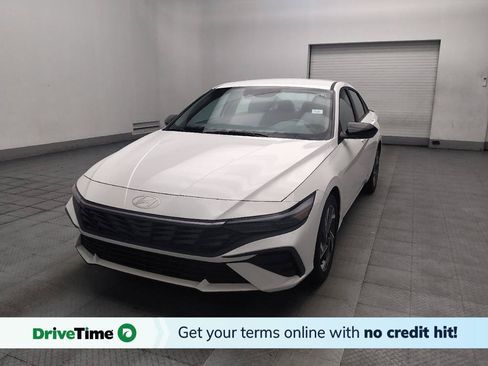 Used 2025 Hyundai Elantra Sport FWD image 1