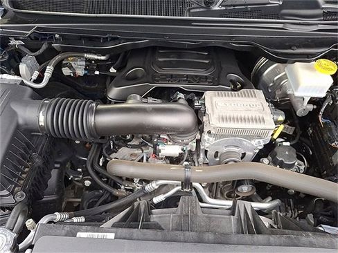 Used 2024 RAM 1500 Laramie image 28