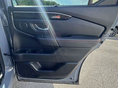 Certified 2025 Honda Pilot Black Edition image 14