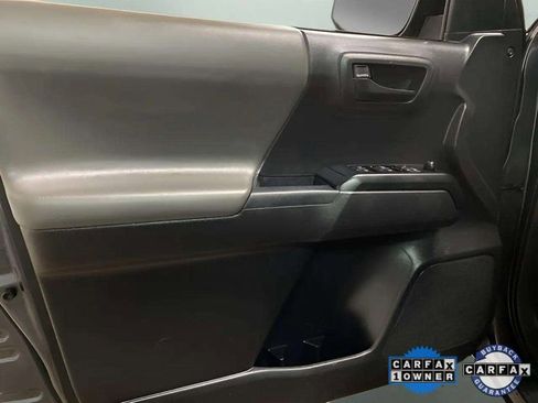 Used 2022 Toyota Tacoma SR image 13