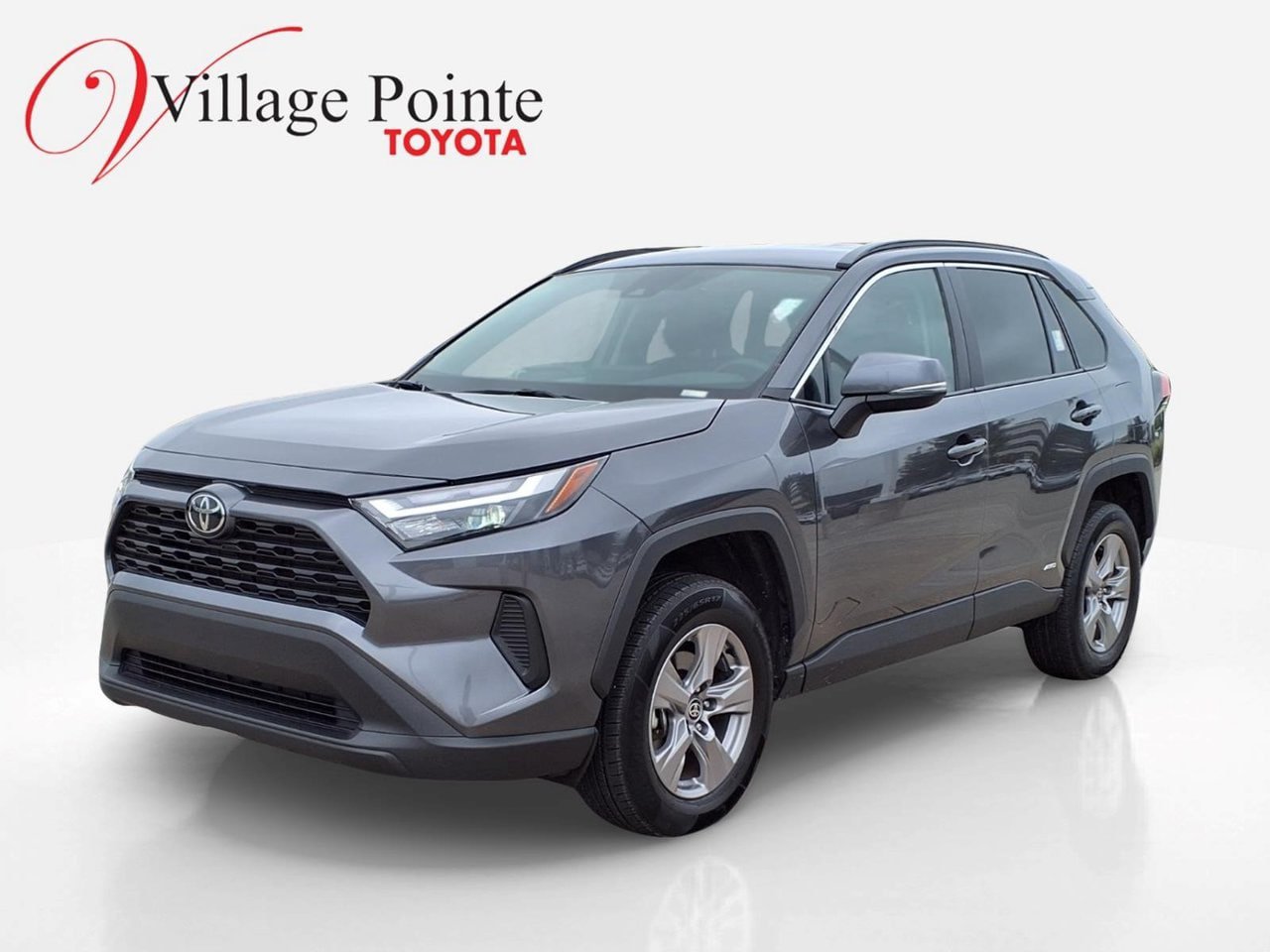 Used 2025 Toyota RAV4 XLE AWD/4WD image 1