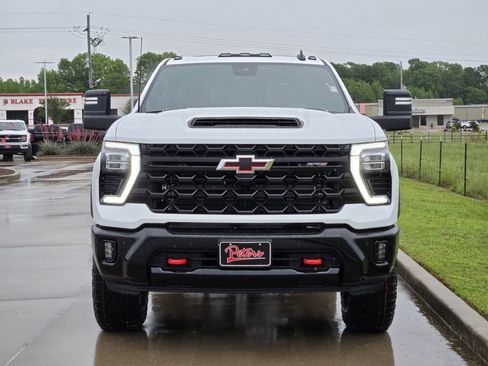 New 2026 Chevrolet Silverado 2500 ZR2 AWD/4WD image 2
