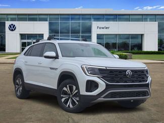 New 2026 Volkswagen Atlas Cross Sport SE AWD/4WD video 1
