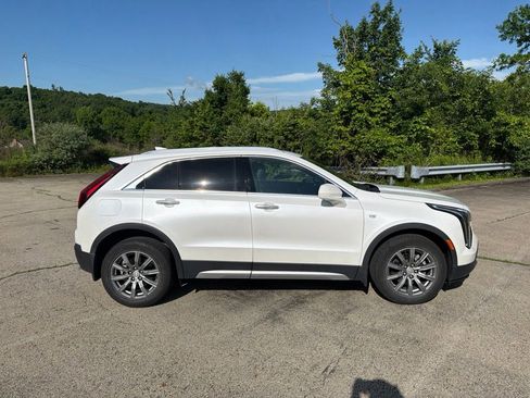 Used 2020 Cadillac XT4 Premium Luxury AWD/4WD image 2