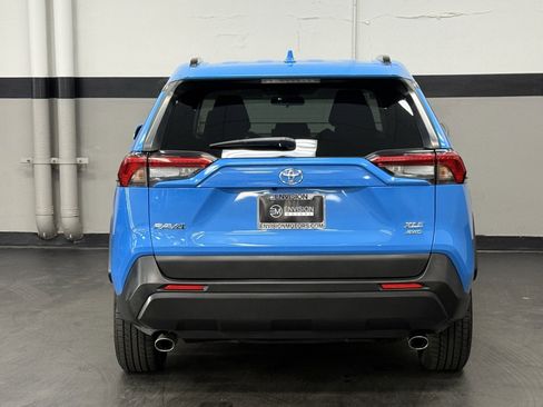 Used 2021 Toyota RAV4 XLE image 10