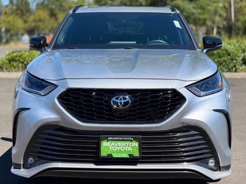 Used 2022 Toyota Highlander XSE AWD/4WD image 8