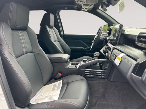 New 2026 Toyota 4Runner Limited AWD/4WD image 15