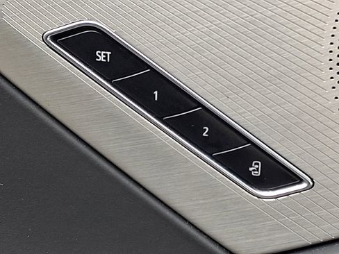 Used 2022 Chevrolet Corvette Stingray Premium Conv w/ Z51 Performance Package image 26