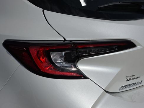 Used 2025 Toyota Corolla SE FWD image 32