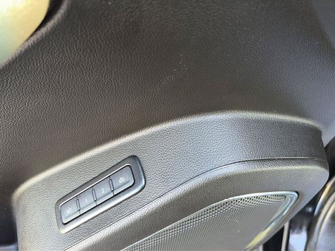 Used 2019 Chevrolet Suburban Premier AWD/4WD image 12