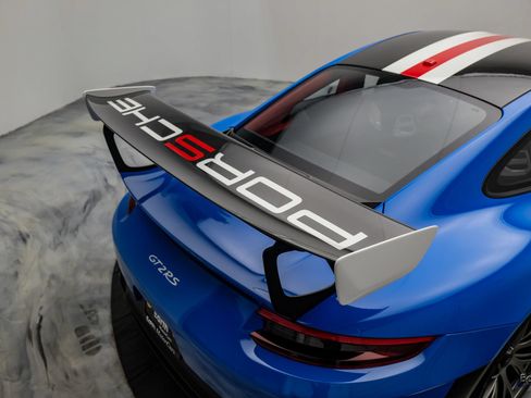 Used 2019 Porsche 911 GT2 RS RWD image 19
