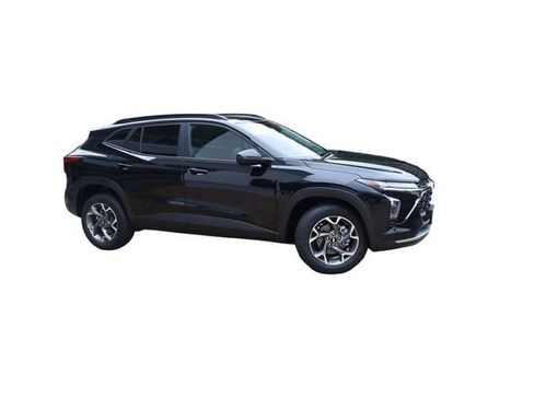 Certified 2025 Chevrolet Trax LT FWD image 2