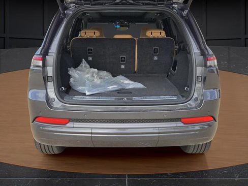 New 2026 Jeep Grand Cherokee Summit AWD/4WD image 5