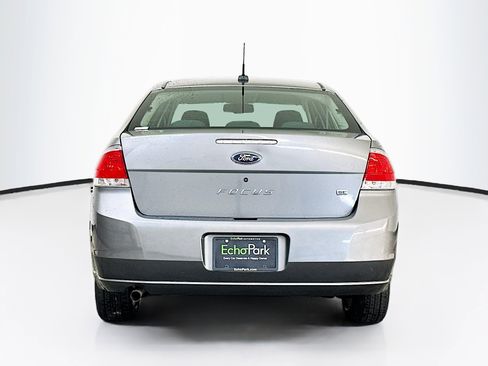 Used 2009 Ford Focus SE FWD image 7