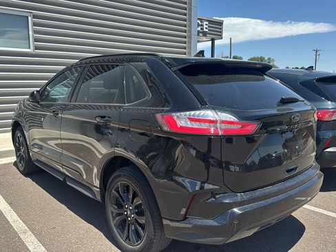 Used 2024 Ford Edge SE w/ Black Appearance Package AWD/4WD image 6