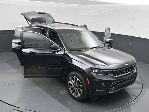 Used 2024 Jeep Grand Cherokee Overland w/ Adv Protech Group III AWD/4WD image 57