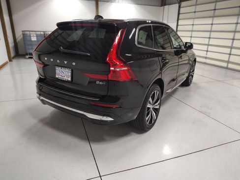 Used 2022 Volvo XC60 B6 Inscription w/ Advanced Package AWD/4WD image 12