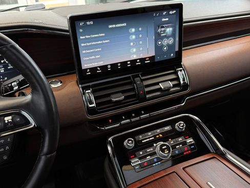 Used 2023 Lincoln Navigator Reserve AWD/4WD image 48