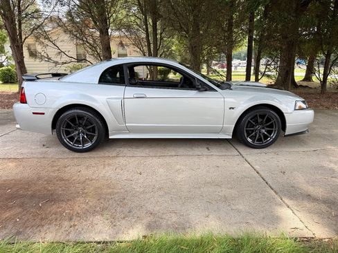 Used 2001 Ford Mustang GT RWD image 36