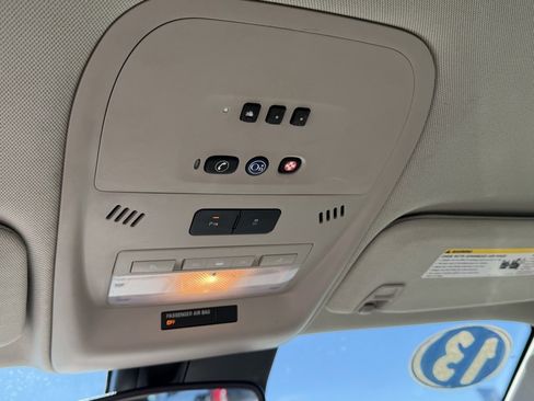 Used 2013 Chevrolet Volt Premium w/ Premium Trim Package image 25