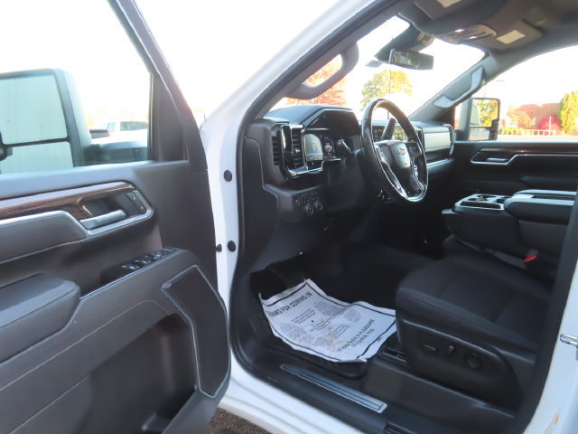 Used 2025 Chevrolet Silverado 2500 LT w/ Safety Package AWD/4WD image 18
