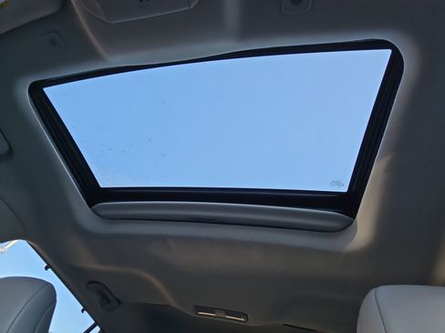 Used 2023 Toyota Highlander XLE image 37