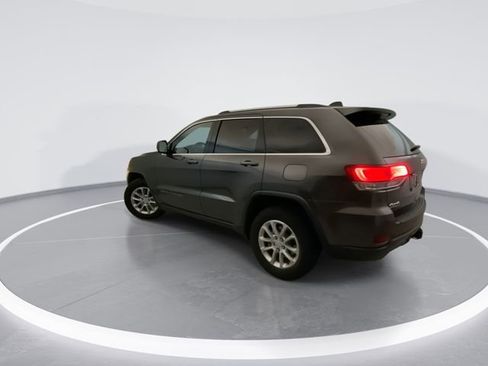 Used 2021 Jeep Grand Cherokee Laredo AWD/4WD image 2