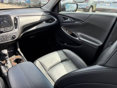 Used 2024 Chevrolet Malibu LT image 31