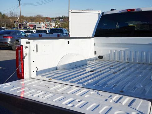 Used 2021 Ford F250 XLT AWD/4WD image 9