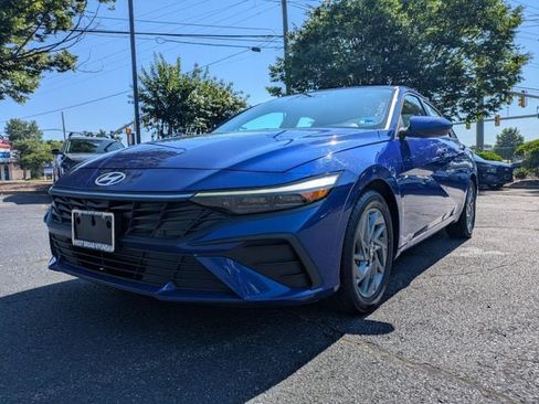 Used 2024 Hyundai Elantra SEL FWD image 8