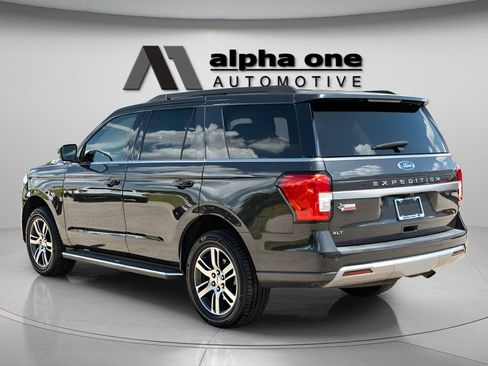Used 2022 Ford Expedition XLT RWD image 9