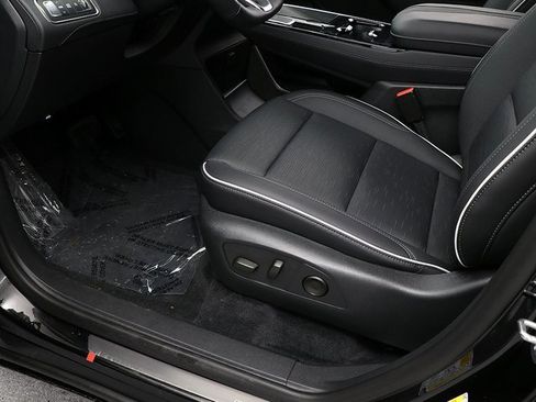 New 2025 Buick Enclave Sport Touring w/ Power Package image 27