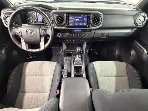 Used 2022 Toyota Tacoma TRD Off-Road w/ Technology Package RWD image 37