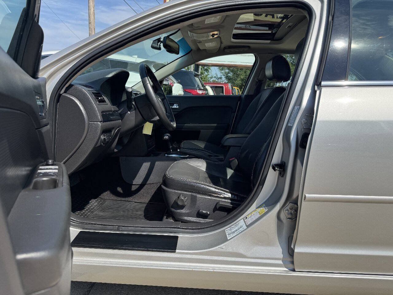 Used 2007 Ford Fusion SEL FWD image 12