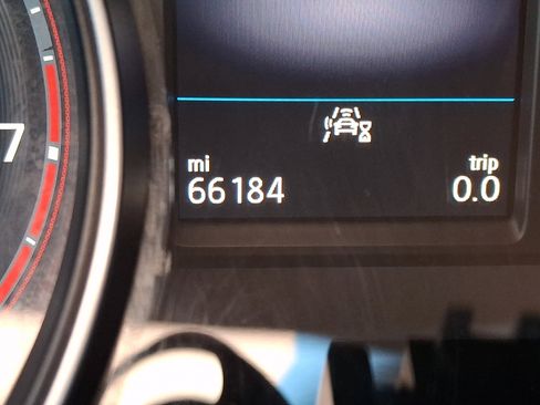 Used 2020 Volkswagen Atlas Cross Sport SE w/ Towing Package image 19