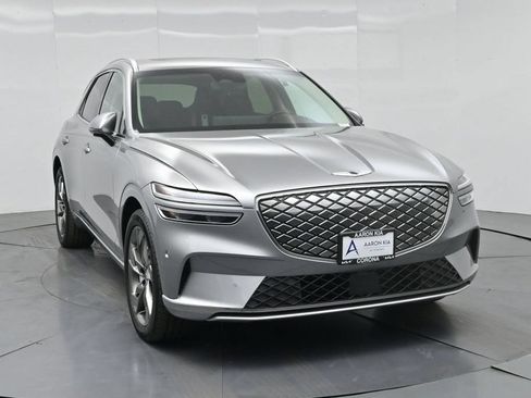 Used 2025 Genesis Electrified GV70 w/ Prestige Package AWD/4WD image 60